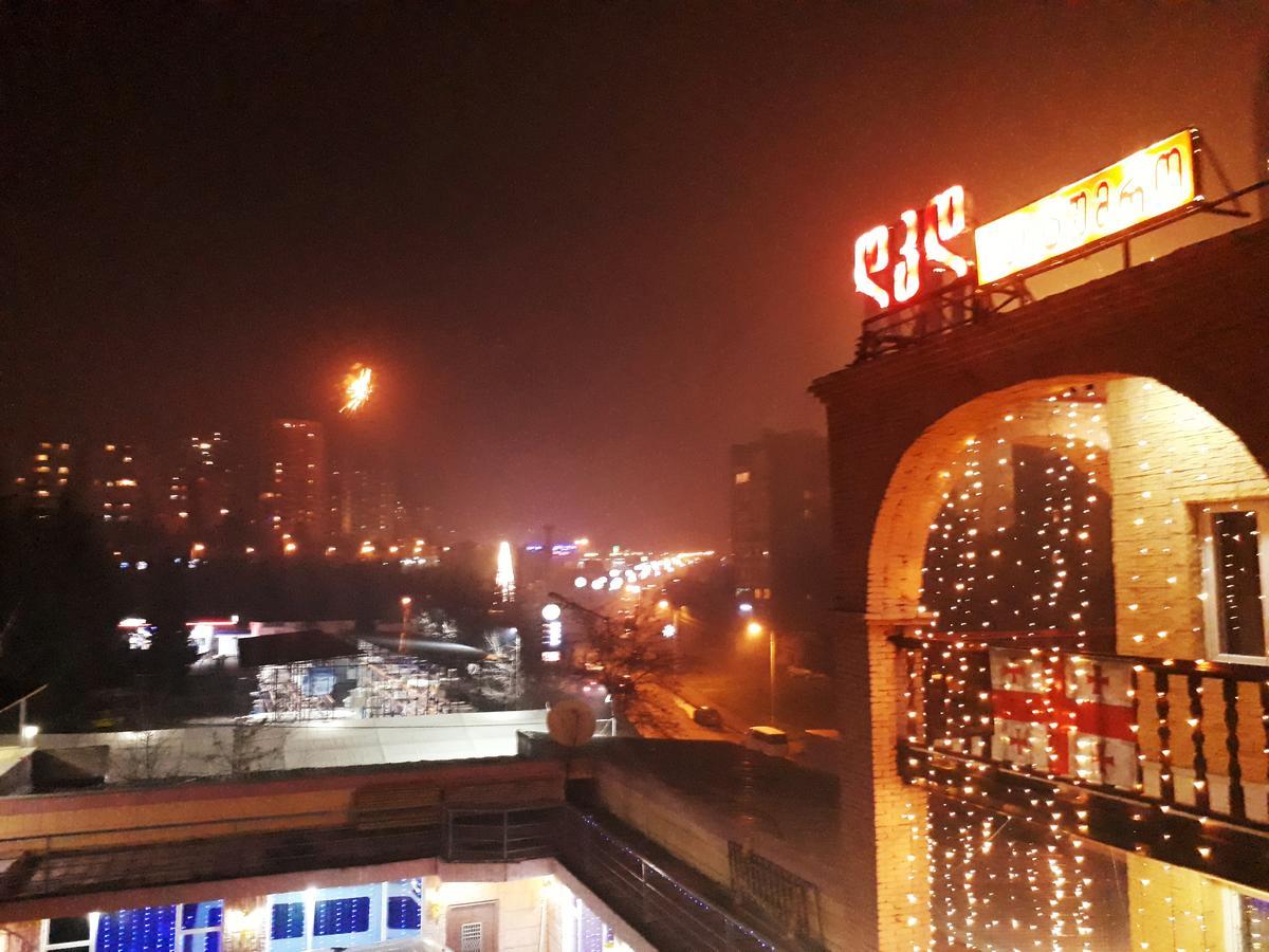 Dkd-Bridge Hotel Тбилиси Екстериор снимка